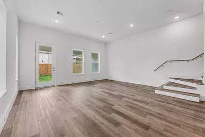 5618 Bertellis Lane, Houston, TX 77091 - Photo 5