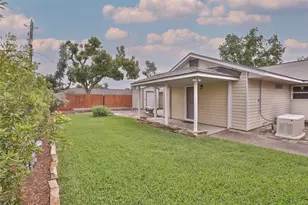 2427 Willowby Dr, Houston, TX 77008 - Photo 27