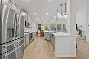 2727 Bisbee Rd, League City, TX 77573 - Photo 11