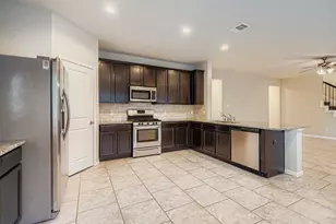 1406 Lake City Ln, Houston, TX 77047 - Photo 9