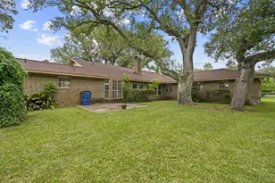 1655 E South St, Alvin, TX 77511 - Photo 31
