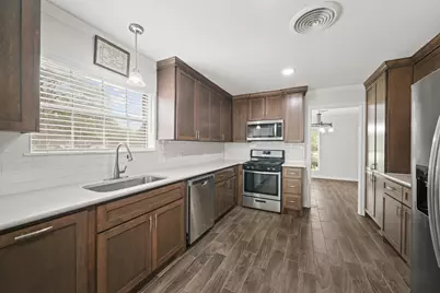 1655 E South Street, Alvin, TX 77511 - Photo 25