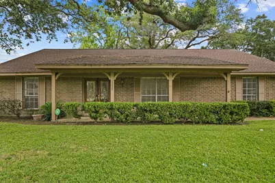 1655 E South Street, Alvin, TX 77511 - Photo 3