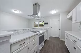 11805 Southlake Dr, Houston, TX 77077 - Photo 7