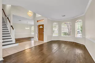 12018 Natural Bridges Ln, Sugar Land, TX 77498 - Photo 5