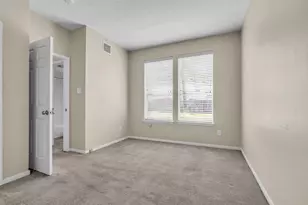 12018 Natural Bridges Ln, Sugar Land, TX 77498 - Photo 19