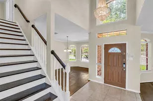 12018 Natural Bridges Ln, Sugar Land, TX 77498 - Photo 3