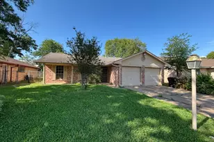 8447 Sterlingshire St, Houston, TX 77078 - Photo 1