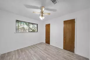 8447 Sterlingshire St, Houston, TX 77078 - Photo 13