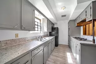 8447 Sterlingshire St, Houston, TX 77078 - Photo 7