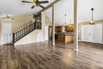 419 W Lake Shore Dr, Livingston, TX 77351 - Photo 13