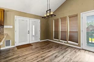 419 W Lake Shore Dr, Livingston, TX 77351 - Photo 17