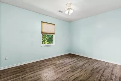 419 W Lake Shore Dr, Livingston, TX 77351 - Photo 27
