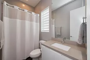5919 E Post Oak Ln, Houston, TX 77055 - Photo 23