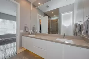 5919 E Post Oak Ln, Houston, TX 77055 - Photo 27
