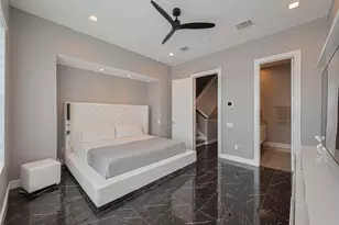 5919 E Post Oak Ln, Houston, TX 77055 - Photo 25