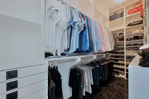 5919 E Post Oak Ln, Houston, TX 77055 - Photo 29