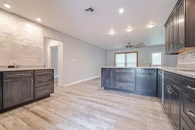 205 Winding Way, Rockport, TX 78382 - Photo 7