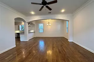 615 W 27th St, Houston, TX 77008 - Photo 11