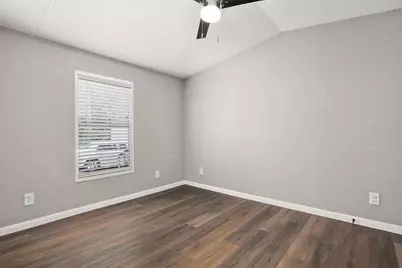 2222 N Austin Avenue #32, Pearland, TX 77581 - Photo 17