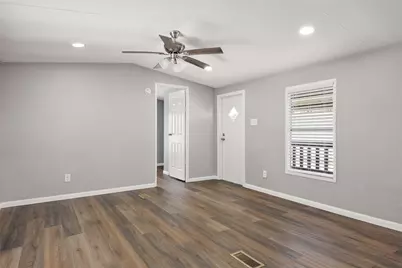 2222 N Austin Avenue #32, Pearland, TX 77581 - Photo 5
