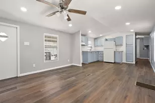2222 N Austin Ave, Pearland, TX 77581 - Photo 7