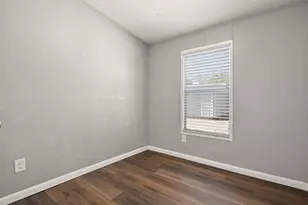 2222 N Austin Ave, Pearland, TX 77581 - Photo 13