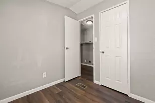 2222 N Austin Ave, Pearland, TX 77581 - Photo 15