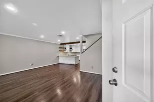 6308 Meredith Dr, Bellaire, TX 77401 - Photo 3