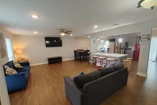 9711 Ebb St, Houston, TX 77089 - Photo 3