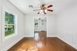 314 W Sidnor St, Alvin, TX 77511 - Photo 25