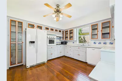 314 W Sidnor Street, Alvin, TX 77511 - Photo 11