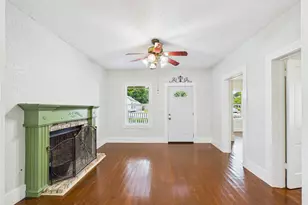314 W Sidnor St, Alvin, TX 77511 - Photo 5