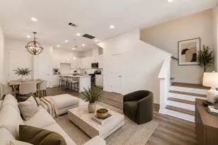 102 E 44th St, Houston, TX 77018 - Photo 3