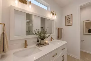 102 E 44th St, Houston, TX 77018 - Photo 13