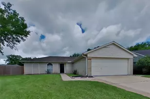 2706 King James Ct, Webster, TX 77598 - Photo 1