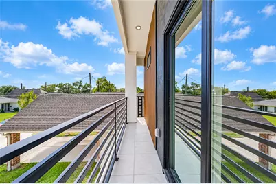 8220 Gladstone Street #A/B, Houston, TX 77051 - Photo 23
