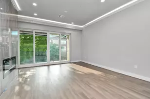 1320 Eberhard St, Houston, TX 77019 - Photo 11