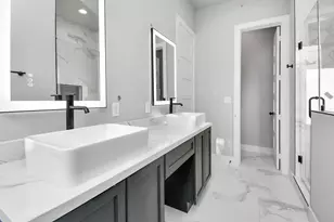 1320 Eberhard St, Houston, TX 77019 - Photo 37