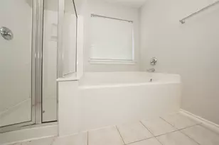 14310 Mirkwood Ln Ln, Houston, TX 77014 - Photo 13