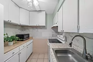 3224 Timmons Ln, Houston, TX 77027 - Photo 5