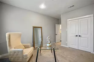 8474 Berry Green Ln, Houston, TX 77022 - Photo 13
