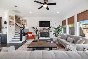 817 W 19th St, Houston, TX 77008 - Photo 11