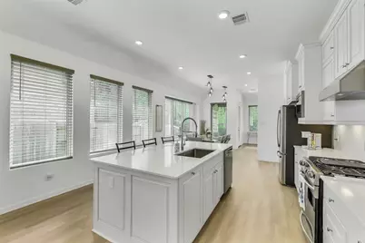 2227 Dellwood Bay Lane, Pinehurst, TX 77362 - Photo 7