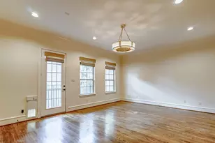 5710 Darling St, Houston, TX 77007 - Photo 9