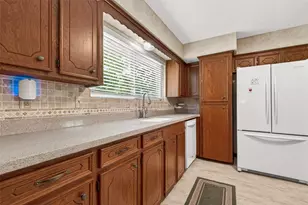737 Holly Springs Dr, Conroe, TX 77302 - Photo 15