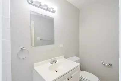 5405 Southlea Street, Houston, TX 77033 - Photo 31