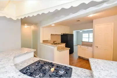 5405 Southlea Street, Houston, TX 77033 - Photo 15