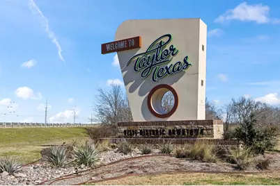 703 N Main Street, Taylor, TX 76574 - Photo 23
