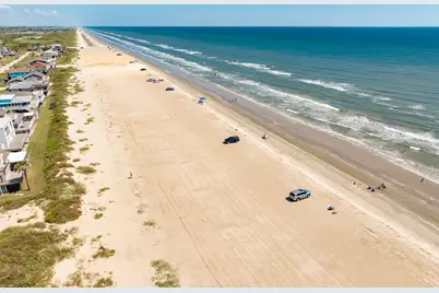 16725 Captain Bligh Road, Jamaica Beach, TX 77554 - Photo 17